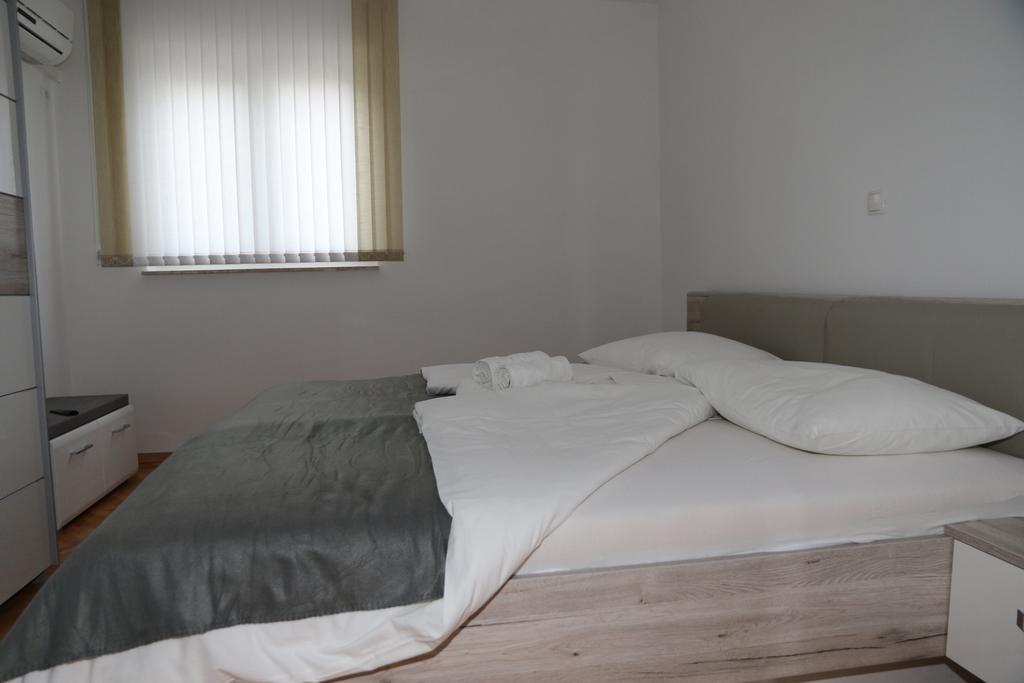 Apartmani Villa Christina Ичичи Экстерьер фото